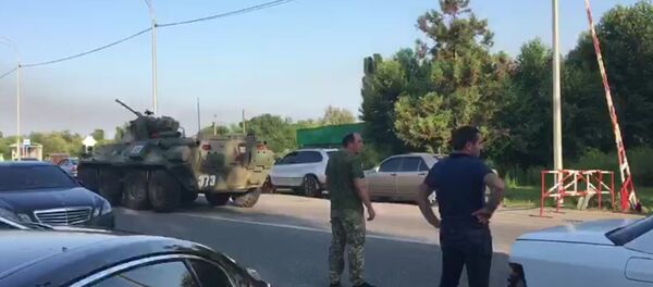 Бронетехника прибыла к месту взрыва в Приморском Бронетехника прибыла к месту взрыва в Приморском - Sputnik Абхазия