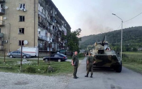 БТР в районе взрыва в селе Приморское 2 августа 2017 - Sputnik Абхазия