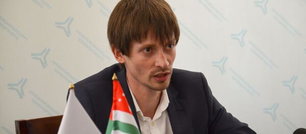 Инал Лазба директор филиала Энергосбыт РУП Черноморэнерго Инал Лазба директор филиала Энергосбыт РУП Черноморэнерго - Sputnik Абхазия