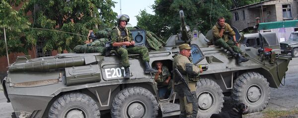 Российские войска пришли на помощь Южной Осетии Российские войска пришли на помощь Южной Осетии - Sputnik Абхазия