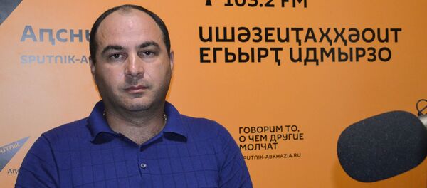 Хаджарат Квициния Хаджарат Квициния - Sputnik Абхазия