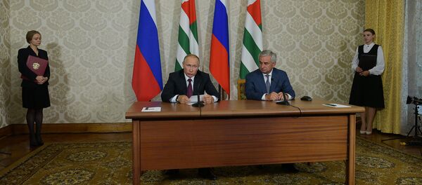 Визит Владимира Путина в Абхазию - Sputnik Абхазия