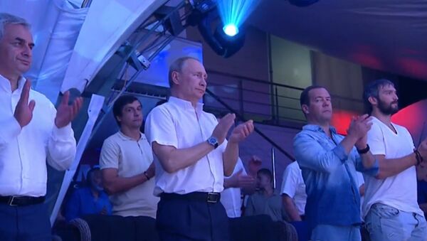 Владимир Путин посетил 5 международный чемпионат по самбо - Sputnik Абхазия
