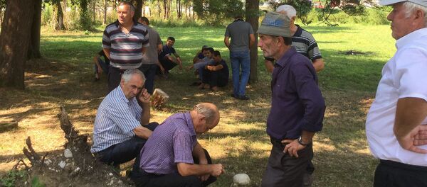 Приморское ақыҭа Ахадара аҿаԥхьахь ақыҭауаа еизеит. Приморское ақыҭа Ахадара аҿаԥхьахь ақыҭауаа еизеит. - Sputnik Аҧсны