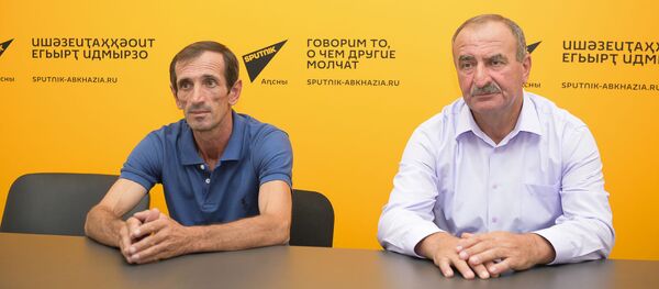 Леон иорден занашьоу Ардомбеи Гьемуа, Агәымшәараз амедал занашьоу Олег Каҷабаа - Sputnik Аҧсны