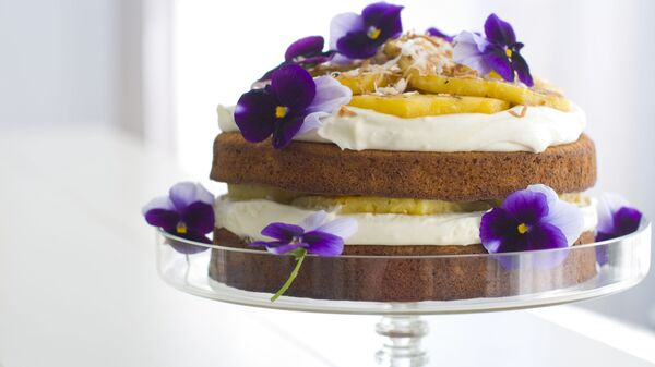 Торт с ананасами на День матери - Sputnik Аҧсны