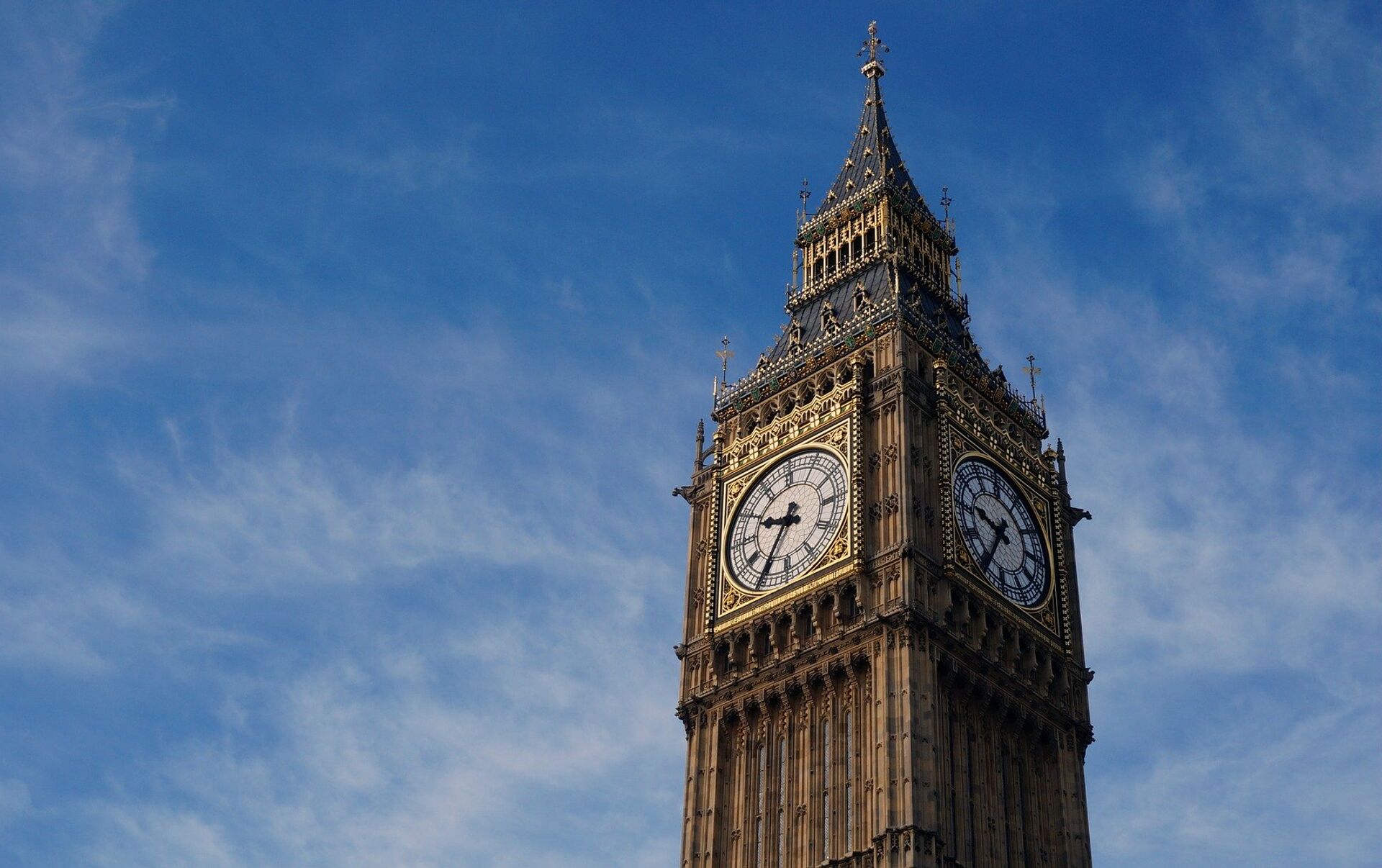 Игра биг бен. Биг Бен в Лондоне. Биг-Бен (башня Елизаветы). Часовая башня Биг Бен. Часы Биг Бен в Лондоне.