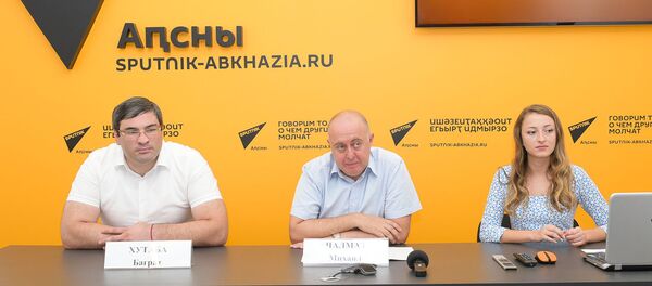 Пресс-конференция о сотрудничестве между федерациями самбо Абхазии и РФ Пресс-конференция о сотрудничестве между федерациями самбо Абхазии и РФ - Sputnik Абхазия