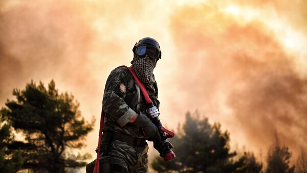 Тушение пожара к востоку от греческой столицы - Sputnik Абхазия