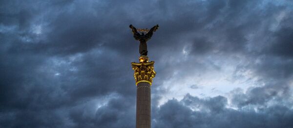 Монумент Независимости Украины на площади Независимости в Киеве Монумент Независимости Украины на площади Независимости в Киеве - Sputnik Абхазия