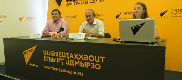 Дружба без границ: Нури Кварчия рассказал, чего ждать от фестиваля вокалистов в Сухуме Дружба без границ: Нури Кварчия рассказал, чего ждать от фестиваля вокалистов в Сухуме - Sputnik Абхазия