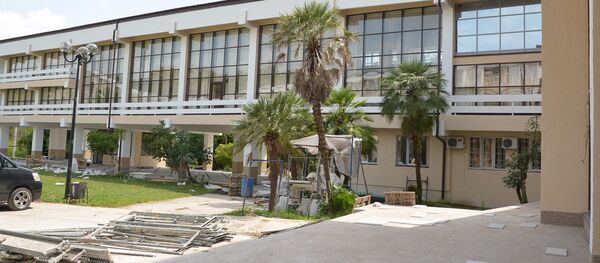 Аԥснытәи аҳәынҭқарратә университет аҟны аргылара-монтажтә усурақәа нагӡоуп 90 % рыла Аԥснытәи аҳәынҭқарратә университет аҟны аргылара-монтажтә усурақәа нагӡоуп 90 % рыла - Sputnik Аҧсны