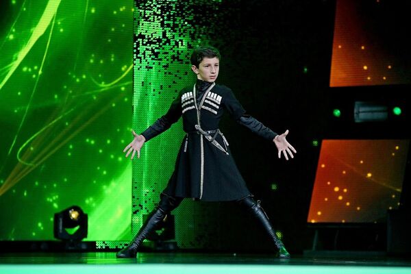 Леон Капба на шоу Ты супер! Танцы - Sputnik Абхазия
