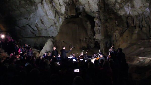 Классический концерт в Мраморной пещере в Крыму на глубине 40 метров под землей - Sputnik Абхазия