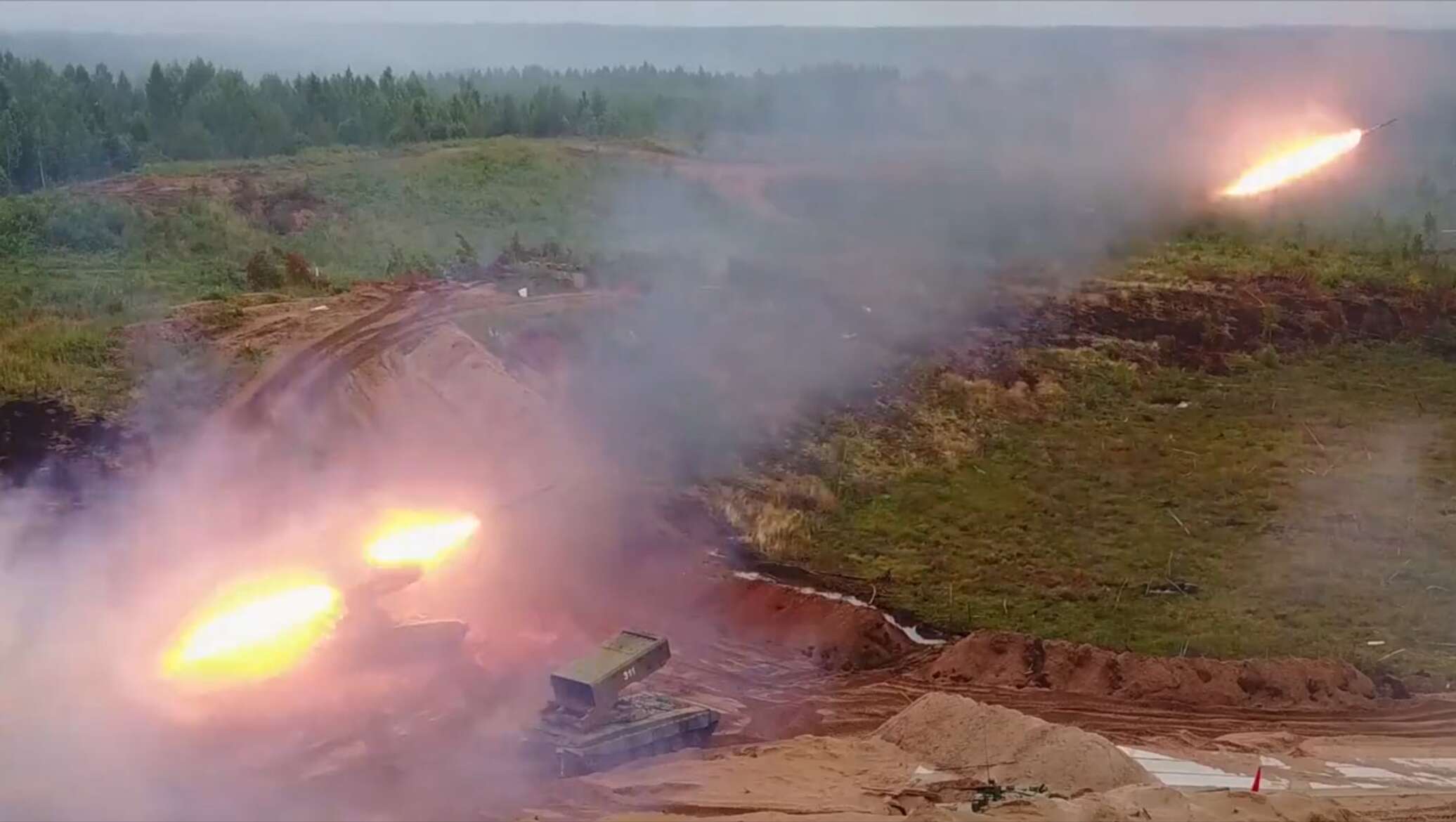 Работа солнцепека видео. ТОС-1 Буратино. РСЗО Солнцепек. Солнцепек Сарапул. ТОС-1а Солнцепек на Украине.