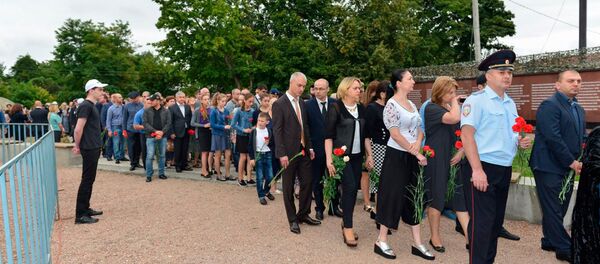 В Беслане вспоминают жертв теракта - Sputnik Абхазия