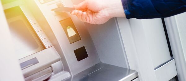 Мужчина у банкомата - Sputnik Аҧсны