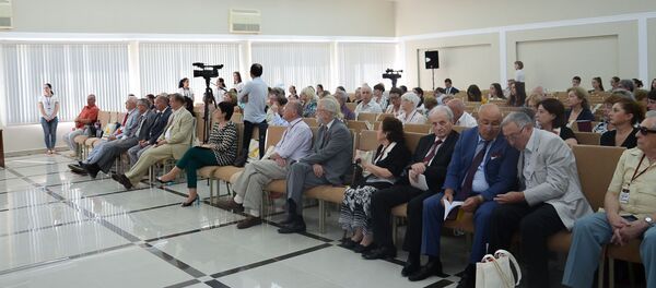 Юбилейная научно-практическая конференция 90 лет НИИЭПиТу АНА открылась в Сухуме  21 сентября Юбилейная научно-практическая конференция 90 лет НИИЭПиТу АНА открылась в Сухуме  21 сентября - Sputnik Аҧсны