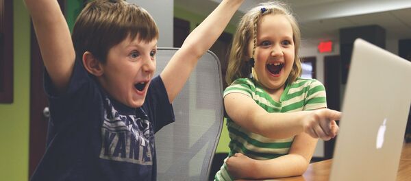 Дети за компьютером Дети за компьютером - Sputnik Абхазия