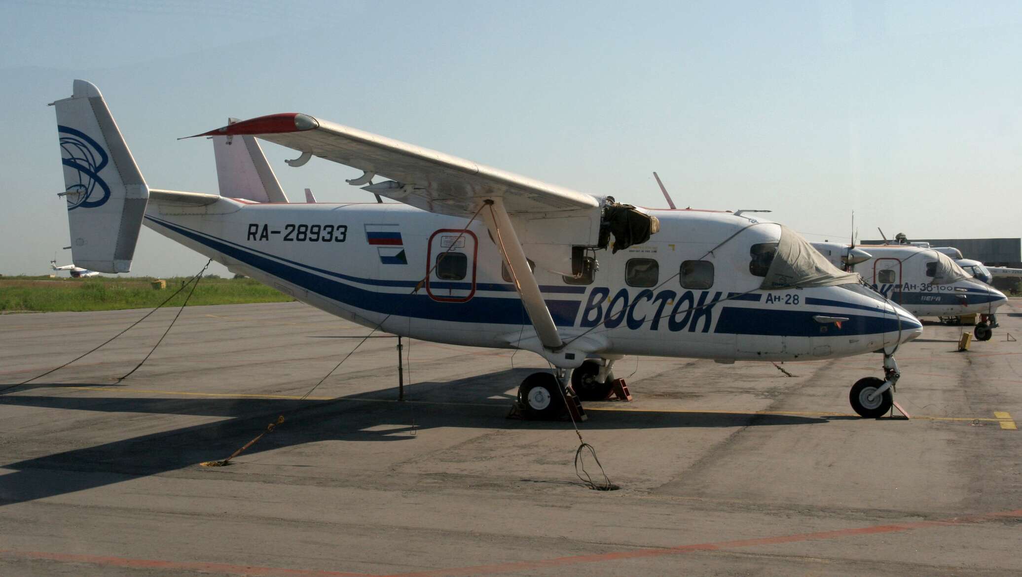 Ан 28. АН-28 пассажирский самолёт. Шасси АН-28. АН-28/l411. АН-28 пассажирский самолёт самолёты Антонова.