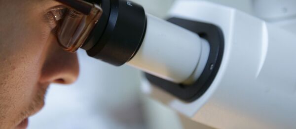 Микроскоп, архивное фото Микроскоп, архивное фото - Sputnik Абхазия