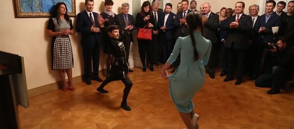 Псыуала: абхазская диаспора рукоплескала участникам проекта Ты супер! Танцы - Sputnik Абхазия