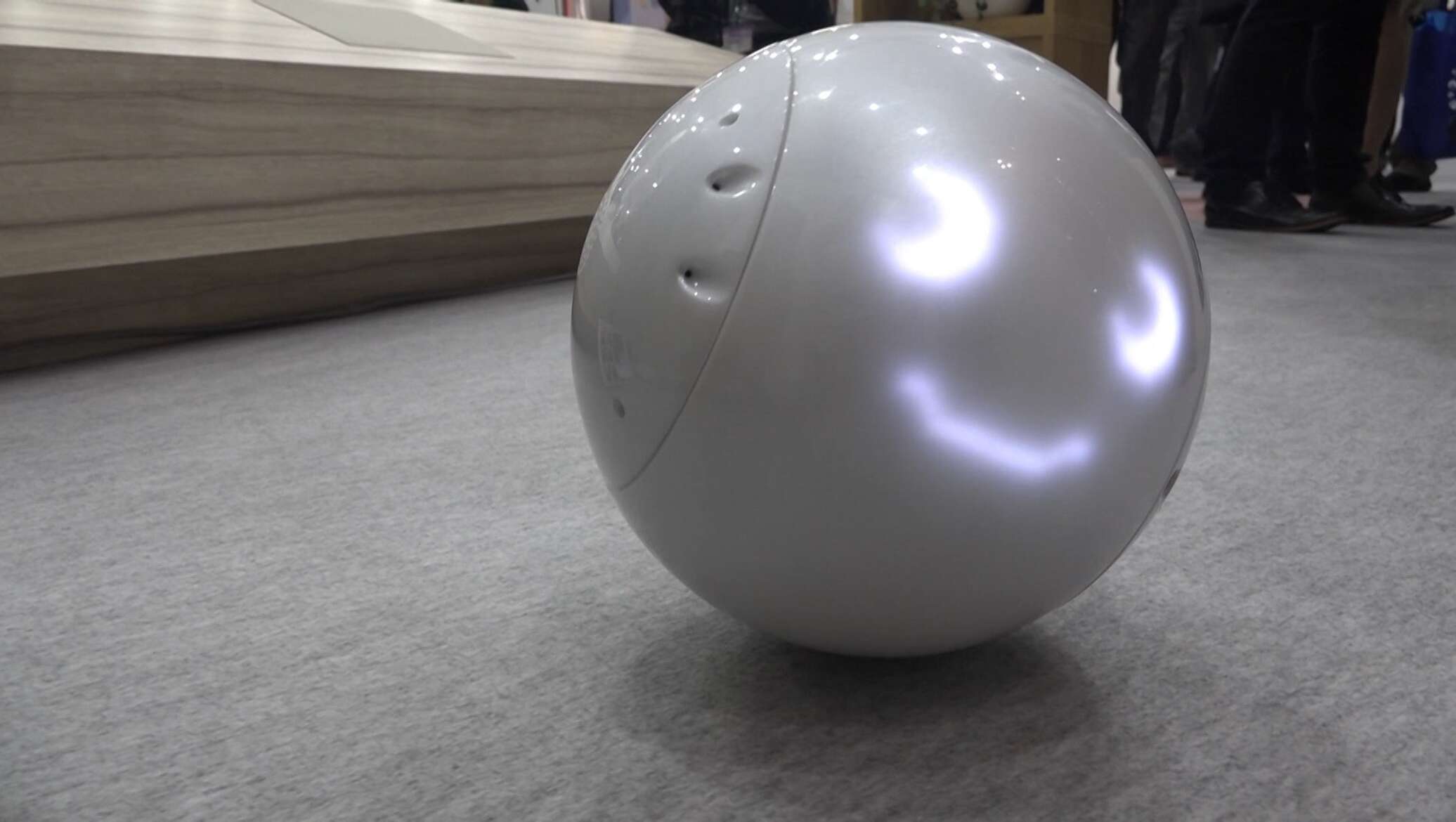 Робот колобок. Круглый робот. Сферический робот. Шарообразный робот. Круглый робот шар.