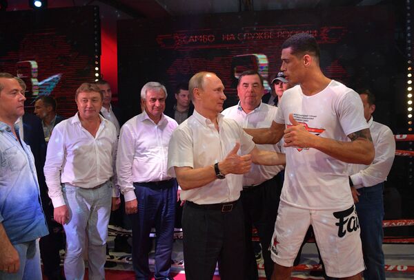 Владимир Путин посетил Международный турнир по самбо в Сочи - Sputnik Абхазия