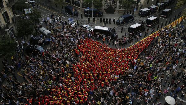 Участники забастовки в поддержку референдума о независимости Каталонии в Барселоне - Sputnik Абхазия