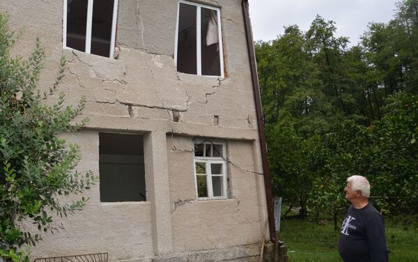 Восстановление домов в Приморском - Sputnik Абхазия
