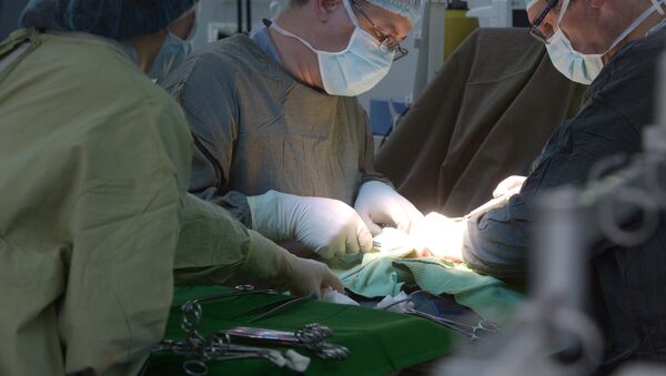 Проведение хирургической операции - Sputnik Абхазия