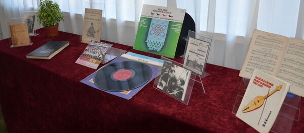 Пластинки с записью народных абхазских песен Пластинки с записью народных абхазских песен - Sputnik Аҧсны