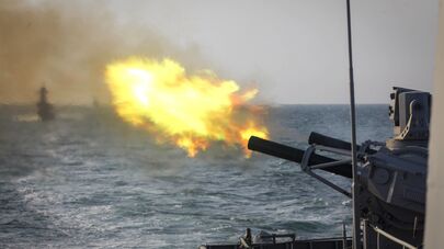 Учебные стрельбы из зенитного ракетно-артиллерийского комплекса "Палаш" во время итоговых учений корабельных группировок Каспийской флотилии