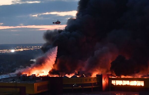 Пожар в торговом центре Синдика в Москве - Sputnik Абхазия