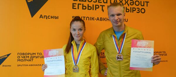 Андрей Гавриков и Екатерина Василенок Андрей Гавриков и Екатерина Василенок - Sputnik Абхазия