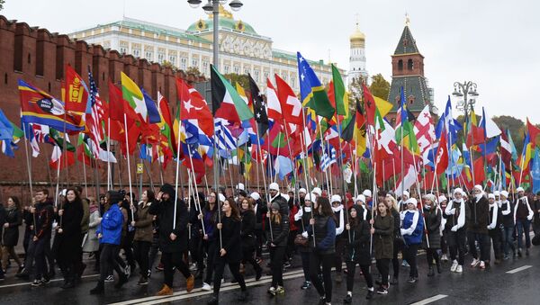 Карнавальное шествие в рамках XIX Всемирного фестиваля молодежи и студенчества - Sputnik Аҧсны