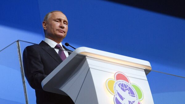 Президент РФ В. Путин принял участие в открытии Всемирного фестиваля молодежи и студентов в Сочи - Sputnik Абхазия