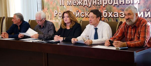 Открытие арт-пленера Диалог красок в Сухуме Открытие арт-пленера Диалог красок в Сухуме - Sputnik Абхазия