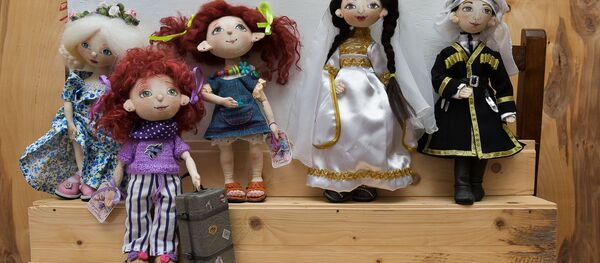 Изготовление кукл Тильда, дизайнер Ольга Кварчия - Sputnik Абхазия