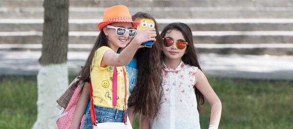 Международный день защиты детей отметили в Ереване Международный день защиты детей отметили в Ереване - Sputnik Абхазия