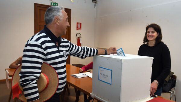 Жители Венето и Ломбардии в Италии проголосовали за автономию - Sputnik Абхазия