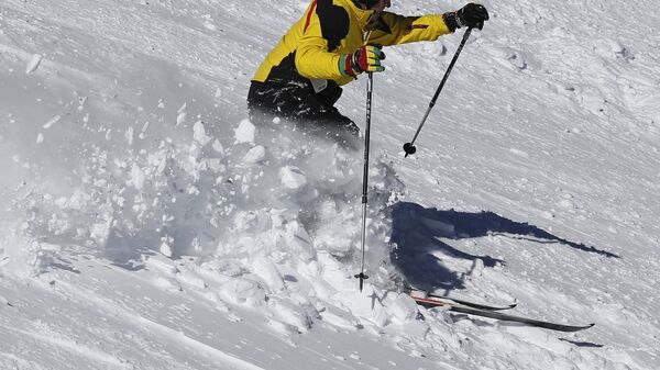 Экстремальный горнолыжный спуск, архивное фото - Sputnik Аҧсны