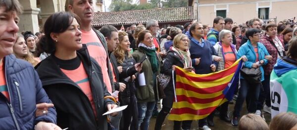 Баски выстроились живой цепью в поддержку референдума в Каталонии - Sputnik Абхазия
