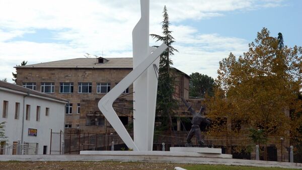 Старый памятник погибшим в Отечественной войне народа Абхазии - Sputnik Абхазия