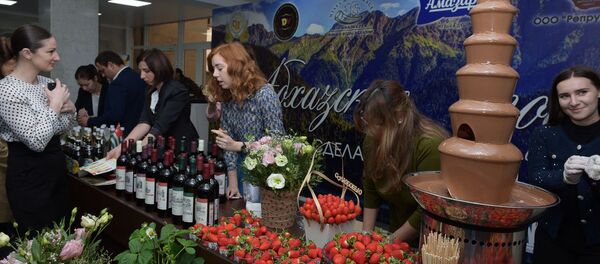 Восьмой Абхазо-российский деловой форум в Сухуме 27 октября 2017 года Восьмой Абхазо-российский деловой форум в Сухуме 27 октября 2017 года - Sputnik Аҧсны