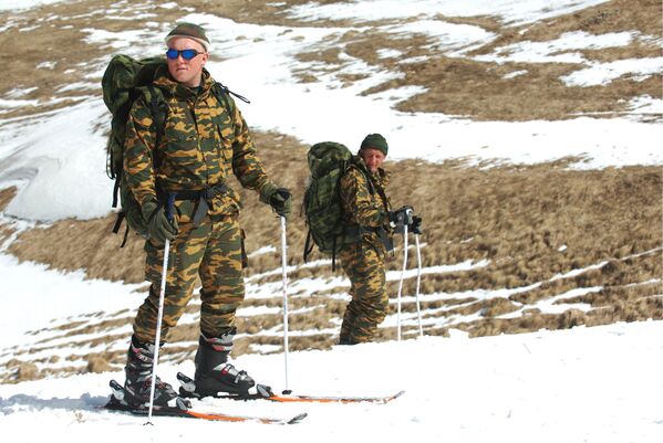 Тренировка разведчиков в горной местности - Sputnik Абхазия