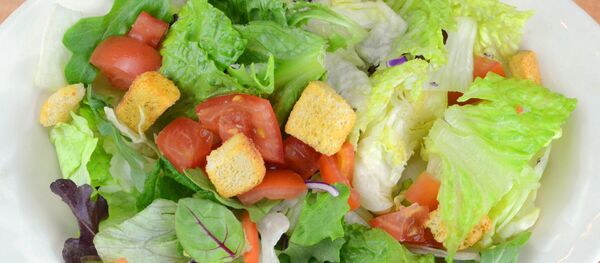 Овощной салат - Sputnik Абхазия