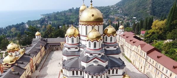 Пролетая над Новым Афоном: мужской Симоно-Кананитский монастырь - Sputnik Абхазия