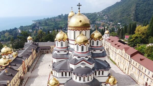 Пролетая над Новым Афоном: мужской Симоно-Кананитский монастырь - Sputnik Абхазия