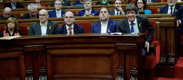 Бывший состав парламента Каталонии Бывший состав парламента Каталонии - Sputnik Абхазия
